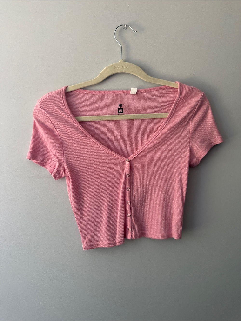 Me to We Bubblegum Pink Ribbed Cropped Button-Up Top